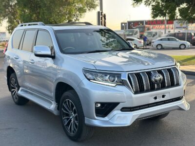 2021 Toyota Land Cruiser Prado Kakadu 2.8-litre 4-cylinder Turbo Diesel Silver Black SUV