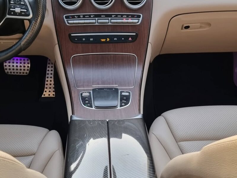 2021 Mercedes-Benz GLC 300 2.0 Litres Inline-4 Petrol Engine Grey Beige SUV
