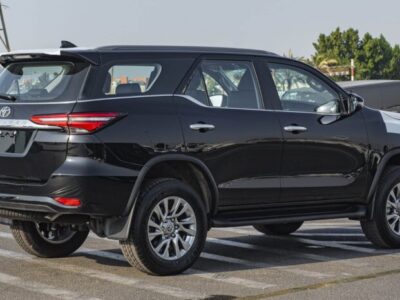 2024 Toyota Fortuner 2.8 Litres Petrol 4 Cylinder Diesel Engine Black SUV 4WD