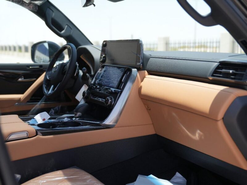 2025 LEXUS LX700h 3.5L 1MHEV 6 Cylinders SIGNATURE AT Black Tan SUV GCC Specs