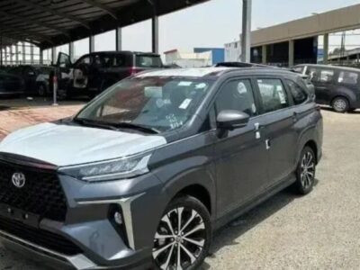 2024 Toyota Veloz 1.5-liter 4-cylinder Petrol Engine Dark Grey Black Compact MPV FWD