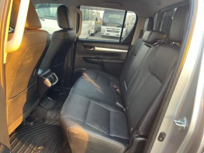 2022 Toyota Hilux 2.8L Diesel Automatic SR5 Double Cab 4 Cylinders Engine Grey Black