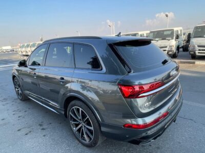 2021 Audi Q7 50 TDI Quattro 3.0-litre V6 Turbo Diesel Engine Grey Black Luxury SUV