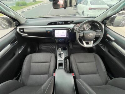 2023 Toyota Hilux SR5 Dual Cab 2.8 4 Cylinders Diesel Engine Automatic Black Pick Up Truck