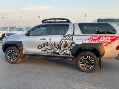 2022 Toyota Hilux 2.8L Diesel Automatic SR5 Double Cab 4 Cylinders Engine Grey Black