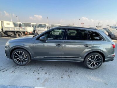 2021 Audi Q7 50 TDI Quattro 3.0-litre V6 Turbo Diesel Engine Grey Black Luxury SUV