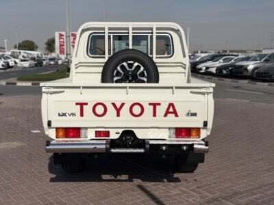 2026 Toyota Land Cruiser LC79 DC Full option 4 Cylinder Petrol Engine White Brown Pickup