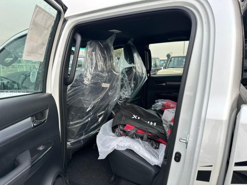 2026 Toyota Hilux Gr Sport 4.0 Litres 6 Cylinders Petrol Engine White Black Pick Up Truck