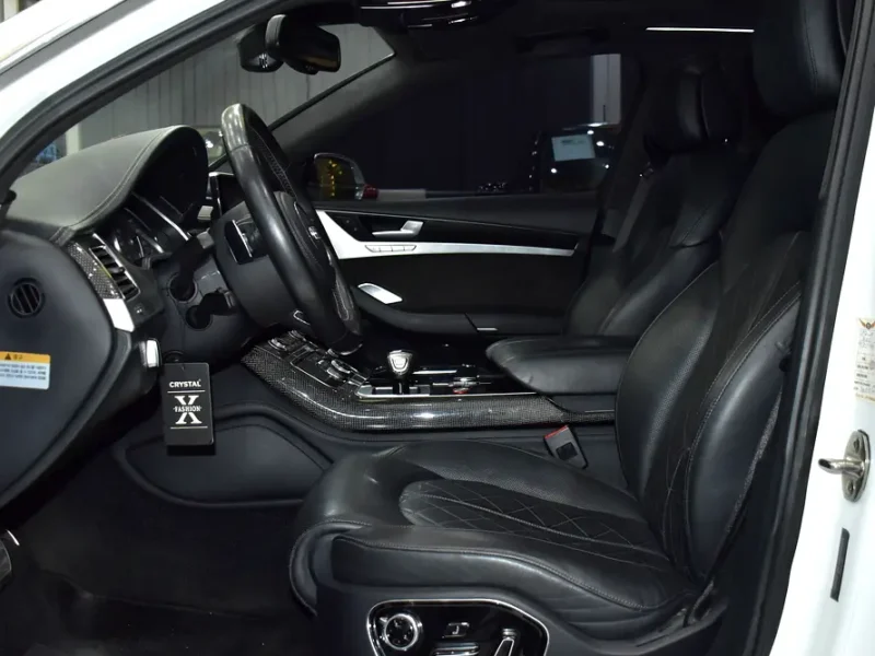 2013 Audi S8 4.0 TFSI Quattro 8 Cylinders Petrol Engine White Black Sedan Korean Specs