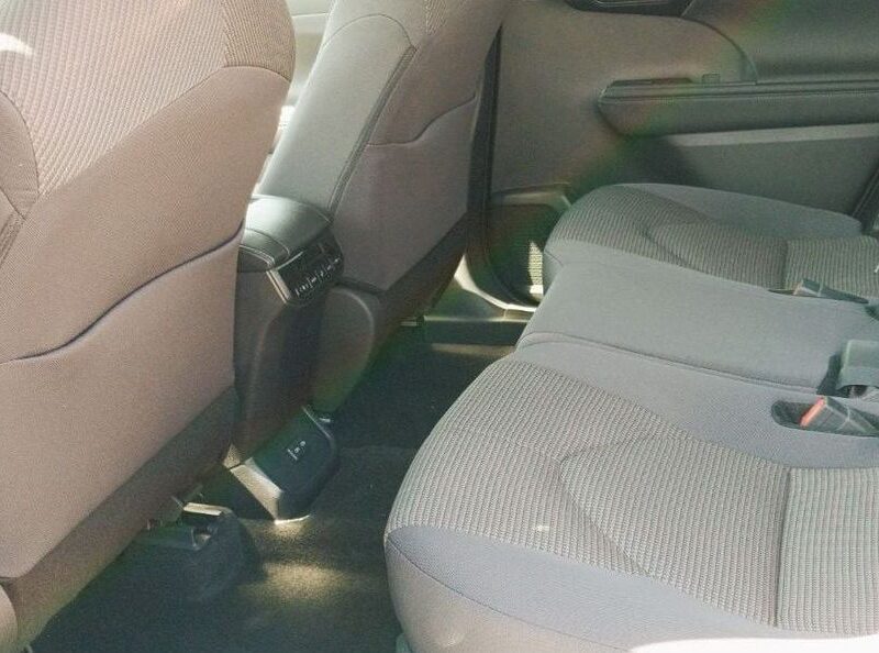 2024 Toyota Highlander GLE 2.5L 4 Cylinders Hybrid Engine Grey Black SUV GCC Specs