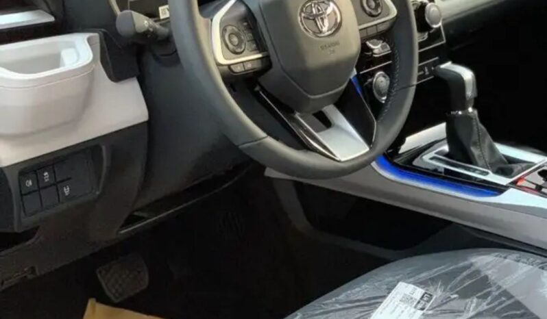 2024 Toyota Veloz 1.5-liter 4-cylinder Petrol Engine Light White Black Compact MPV FWD
