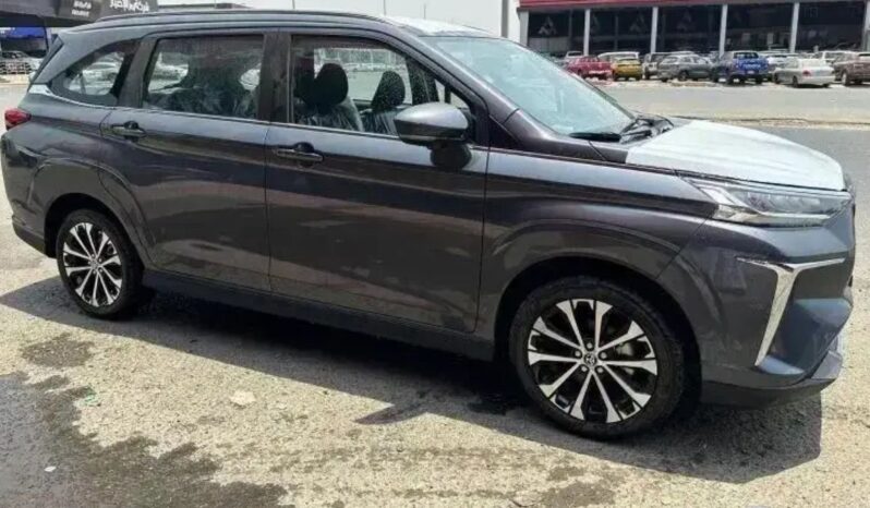 2024 Toyota Veloz 1.5-liter 4-cylinder Petrol Engine Dark Grey Black Compact MPV FWD