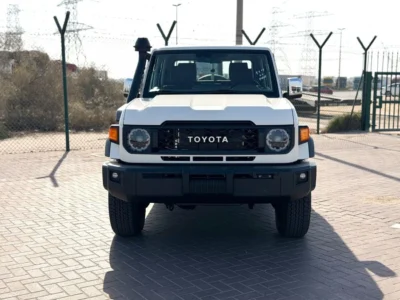 2026 Toyota Land Cruiser LC79 DC Full option 4 Cylinder Petrol Engine White Brown Pickup