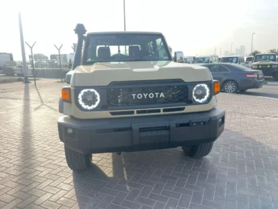 2026 TOYOTA LANDCRUISER PICKUP DOUBLE CABIN 4.0L 6 Cylinders Beige Brown Pickup