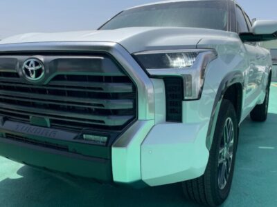 2024 Toyota Tundra 3.4L twin-turbo V6 Petrol Engine White Black Pick-Up Truck 4WD