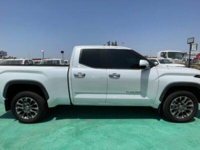 2024 Toyota Tundra 3.4L twin-turbo V6 Petrol Engine White Black Pick-Up Truck 4WD