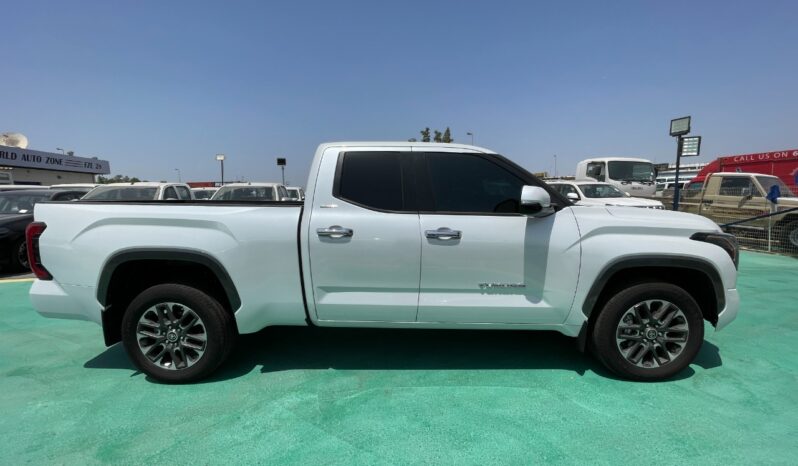 2024 Toyota Tundra 3.4L twin-turbo V6 Petrol Engine White Black Pick-Up Truck 4WD