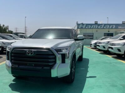 2024 Toyota Tundra 3.4L twin-turbo V6 Petrol Engine White Black Pick-Up Truck 4WD