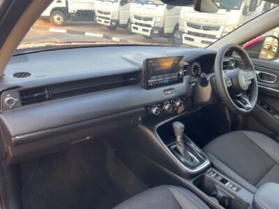 2023 Honda HR-V HEV 1.5 Litres 4-cylinder Petrol + Hybrid Motor Red Grey SUV