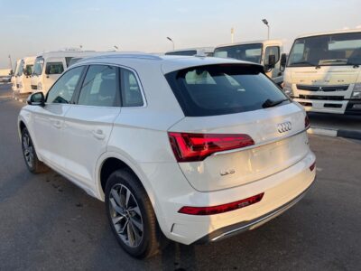 2022 Audi Q5 40 TDI Quattro 2.0L Turbo Diesel 4 Cylinder Engine White Black SUV