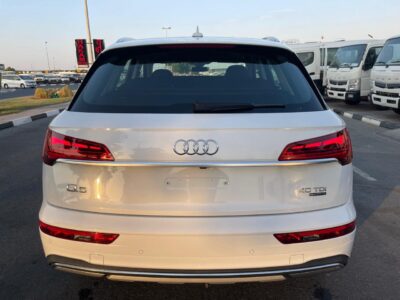 2022 Audi Q5 40 TDI Quattro 2.0L Turbo Diesel 4 Cylinder Engine White Black SUV