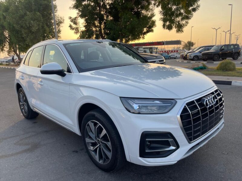 2022 Audi Q5 40 TDI Quattro 2.0L Turbo Diesel 4 Cylinder Engine White Black SUV