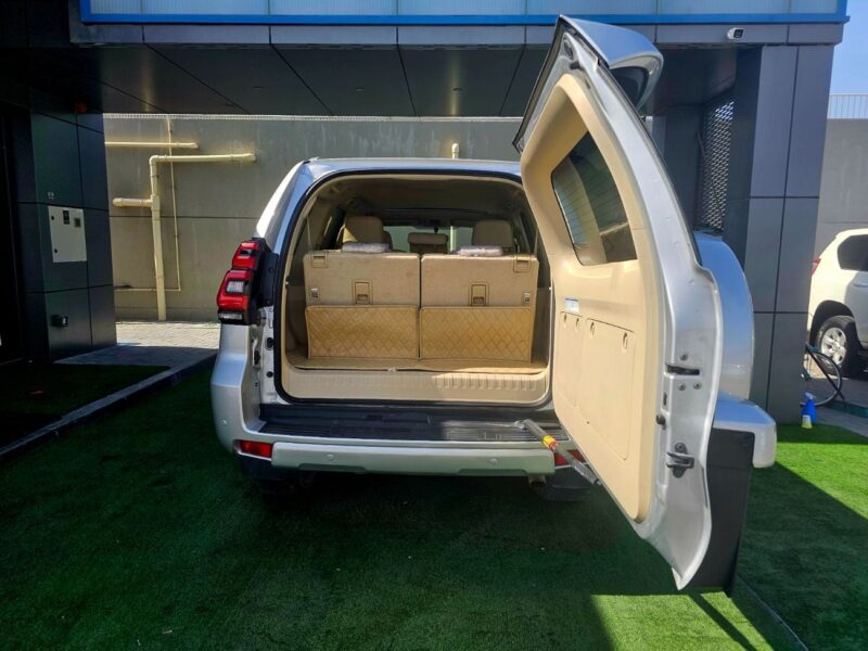 2020 Toyota Prado GXR V6 Petrol Engine 4.0 Litres 4WD Silver Beige SUV GCC Specs