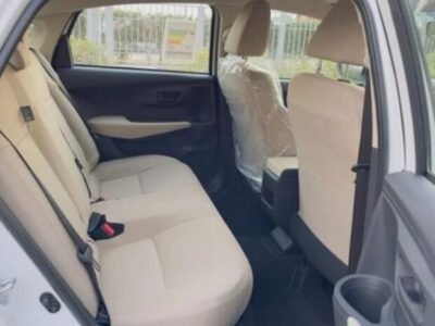 2023 Toyota Yaris 1.5 Litres 4 Cylinders Petrol Engine White Beige Sedan FWD