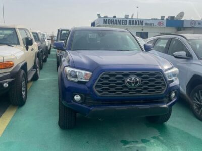 2024 Toyota Tundra 3.4L twin-turbo V6 Petrol Engine Blue-Black Pick-Up Truck 4WD