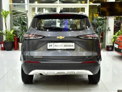 2025 Chevrolet Groove LT 4 Cylinders Petrol Engine Grey Black Crossover GCC Specs