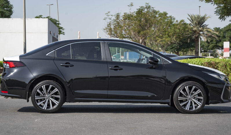 2024 Toyota Corolla 2.0 Litres Inline 4-cylinder Petrol Engine Black Sedan FWD