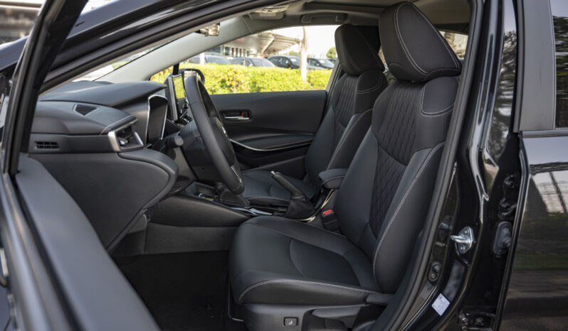2024 Toyota Corolla 2.0 Litres Inline 4-cylinder Petrol Engine Black Sedan FWD