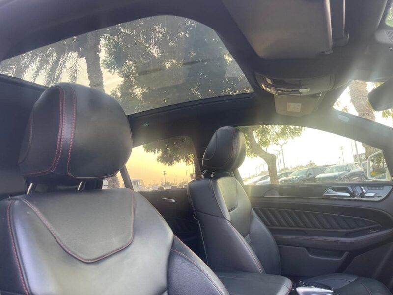 2019 Mercedes-Benz GLE 350d 4MATIC 2.9-liter Turbocharged Diesel V6 White Black SUV