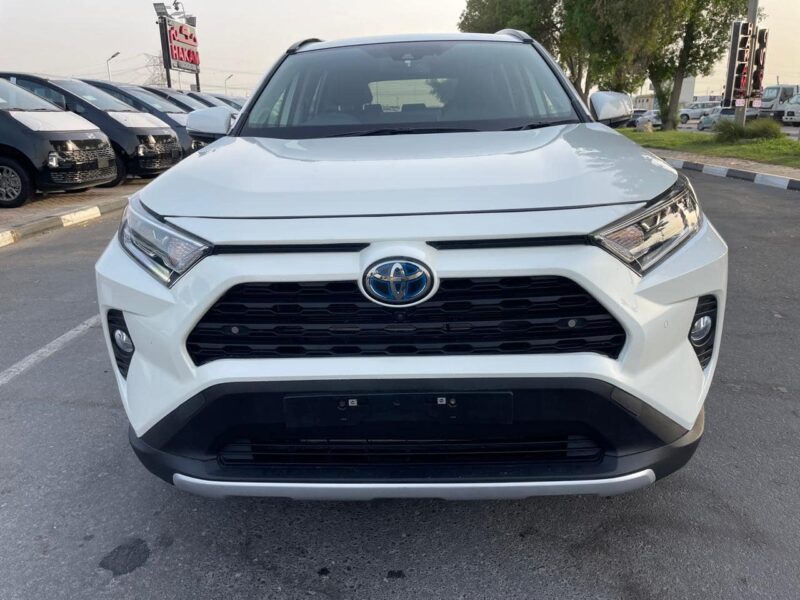 2021 Toyota RAV 4 Cruiser Hybrid 2.5 Litres 4 Cylinders Engine White Black SUV AWD