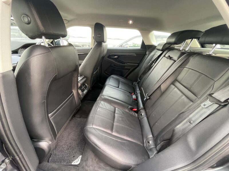 2019 Land Rover Range Rover Evoque D150 SE 2.0-liter Diesel Engine Grey Black SUV