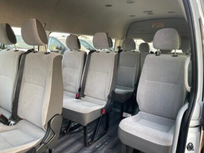 2018 Toyota HiAce Commuter SLWB 3.0 Litre 4 Cylinders Diesel Engine White Grey Van