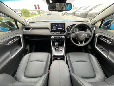 2022 Toyota RAV 4 Cruiser Hybrid 2.5 Litres 4 Cylinders Engine Blue Black SUV AWD