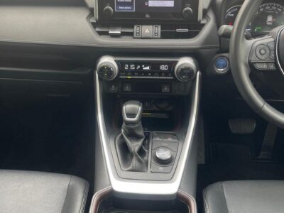 2022 Toyota RAV 4 Cruiser Hybrid 2.5 Litres 4 Cylinders Engine Blue Black SUV AWD