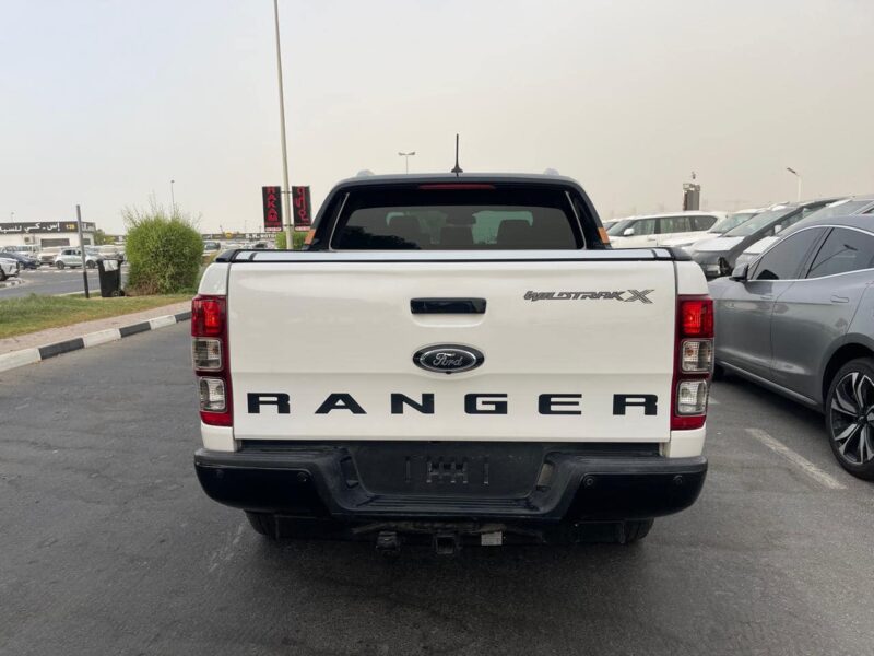 2022 Ford Ranger Wildtrak 2.0L Diesel Bi-Turbo Inline 4-Cylinder Engine White Black Pickup
