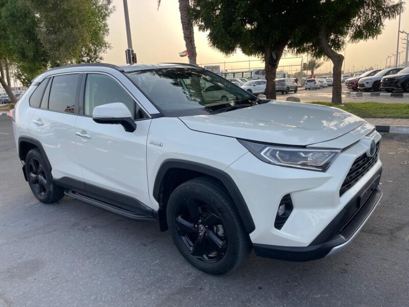 2021 Toyota RAV 4 Cruiser Hybrid 2.5 Litres 4 Cylinders Engine White Black SUV AWD