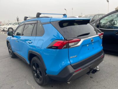 2022 Toyota RAV 4 Cruiser Hybrid 2.5 Litres 4 Cylinders Engine Blue Black SUV AWD