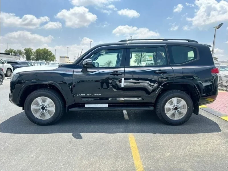 2024 Toyota Land Cruiser GXR 3.5 Litres V6 Twin Turbo Engine Black SUV GCC Specs