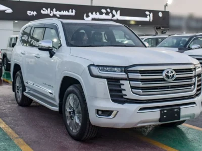 2024 Toyota Land Cruiser VXR 3.5L V6 TWIN TURBO Engine White Red SUV Automatic GCC