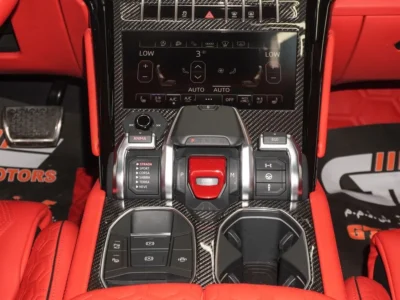2022 Lamborghini Urus 4.0-liter twin-turbo V8 Petrol Engine Black Red SUV European Specs