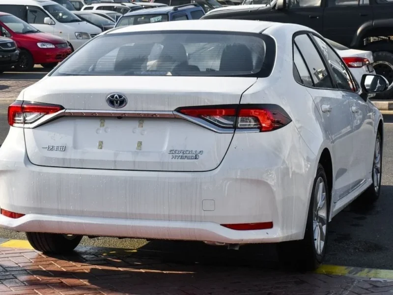 2024 Toyota Corolla 1.8 Litres 4 Cylinders Hybrid Engine White Black Sedan Automatic