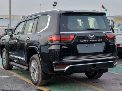 2024 Toyota Land Cruiser VXR 3.5L V6 TWIN TURBO Engine Black Red SUV Automatic GCC