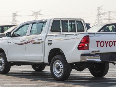 2025 Toyota Hilux GL 2.4L 4 Cylinder Diesel Engine Double Cab Utility White Black Pickup