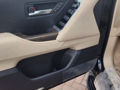 2022 Toyota Land Cruiser VX 3.5 Litres 6 Cylinders Petrol Engine Black Beige SUV GCC
