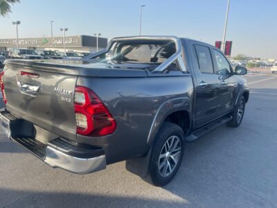 2017 Toyota Hilux SR5 Dual Cab 2.8 4 Cylinders Diesel Engine Grey Black Pickup 4WD