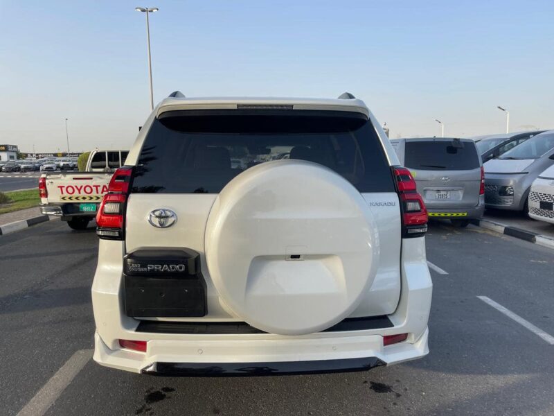 2018 Toyota Land Cruiser Prado Kakadu 2.8 Litres 4 Cylinders Diesel Engine White Beige SUV